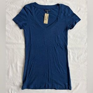 NWT (Y2K) American Eagle baby fit solid blue T-shirt (size M)